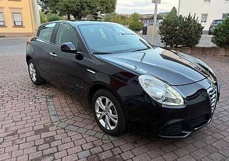Alfa Romeo Giulietta 1.4 TB 16V *1.Hand *Top Zustand