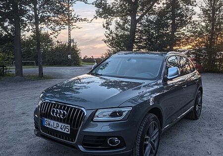 Audi Q5 *2.0TFSI*quattro*224PS*Auto*B&O*RF-Kamera*Pano