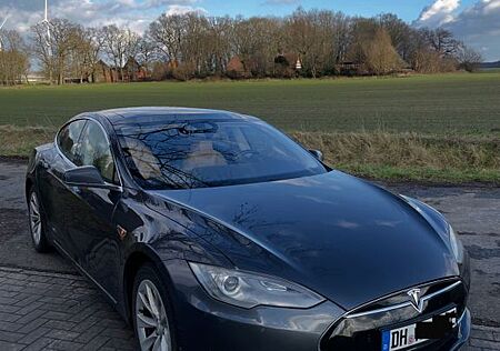 Tesla Model S 85D - Vollausstattung