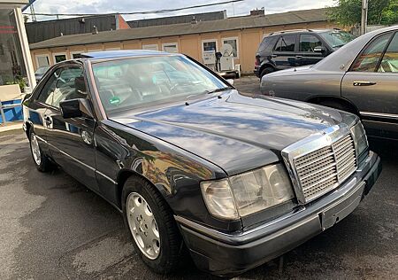 Mercedes-Benz 300 300CE Typ 124 Oldtimer H Automatik Leder Klima