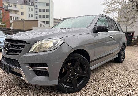 Mercedes-Benz ML 350 ML350CDI*AMG*PANO/STHZ/360°CAM/SHZ/AHK/NAVI/VOLL