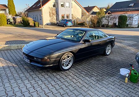 BMW 850i V12