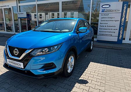 Nissan Qashqai Visia 1.3 103kW PDC AHK ALU KLIMA 1.HD