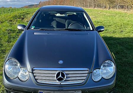 Mercedes-Benz CL 200