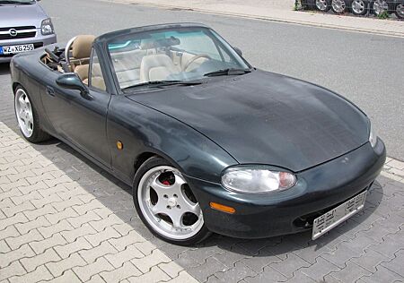 Mazda MX-5 1.6 i Roadster Lackmängel viele Neuteile