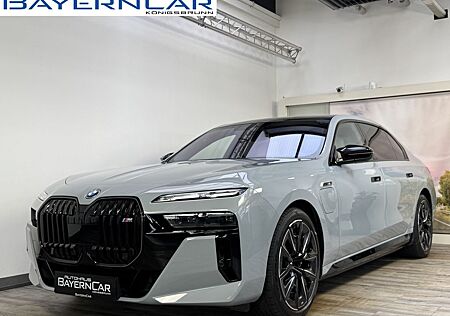 BMW M760 e xDrive Sky Kristall B&W ACC 360 Auto-Tür