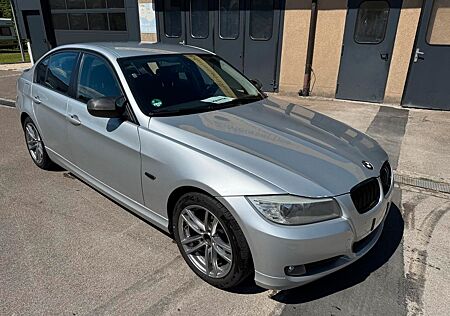 BMW 318i (143PS) Klimaauto/SH/17"ALU 2.0 105kW (143)