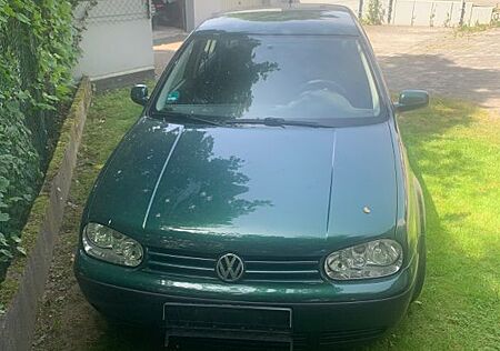 VW Golf Volkswagen 1.6 Basis
