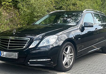 Mercedes-Benz E 300 CDI T BlueEFFICIENCY -