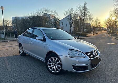 VW Jetta Volkswagen 1.6 Automatik Comfortline Comfortline