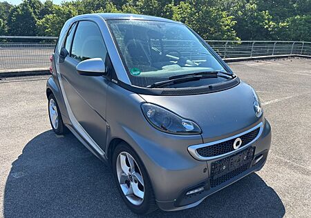 Smart ForTwo coupe ~EXCLUSIVE~NAVI~BLUETOOTH~SHZ~ALU~