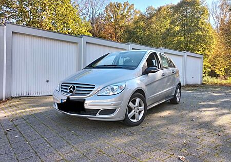 Mercedes-Benz B 170 -