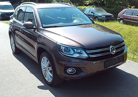 VW Tiguan Volkswagen Track & Style BMT 4Motion-AHK-Navi-2.Hd