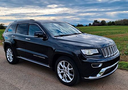 Jeep Grand Cherokee 3.0l Summit 8x Bereift Garage