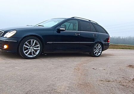 Mercedes-Benz C 320 CDI 4MATIC T ELEGANCE Autom. Elegance