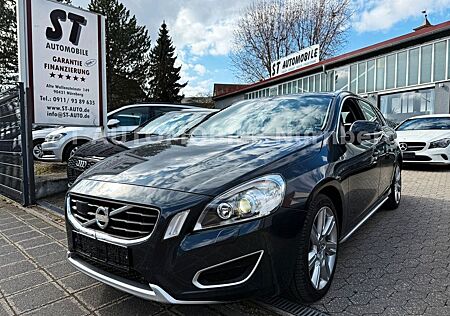 Volvo V60 2.4 Kombi Summum*AUTOMATIK*KAMERA*PDC*XENON