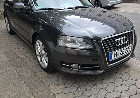 Audi A3 1.2 TFSI 4 Türer Ahk Parkhilfe Tüv neu