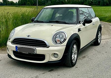 Mini ONE 55kW , geringe Fahrleistung, top gepflegt