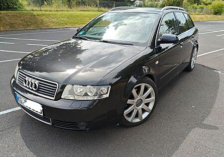 Audi A4 3.0 quattro Avant AT-Motor Standheizung