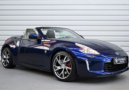 Nissan 370Z Roadster Pack+BOSE+Xenon+Kamera+36.400km