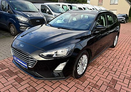 Ford Focus Turnier 1.5 EcoBlue Titanium Automatik