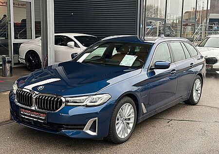 BMW 530e xDrive Touring Luxury Line Aut. / Head U...
