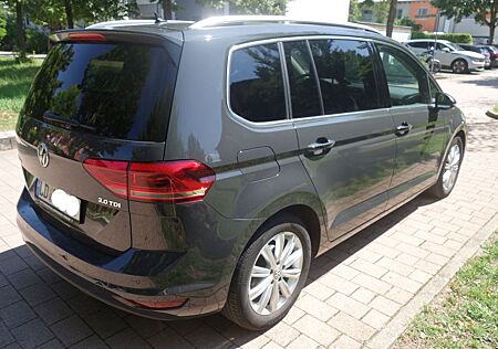VW Touran Volkswagen Highline 2.0 TDI 110 kW AHK Pano StHeiz