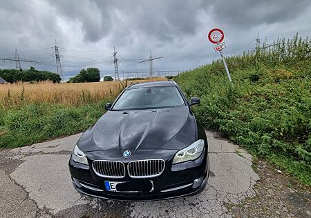 BMW 530d Touring Panorama Bi Xenon Tüv Neu