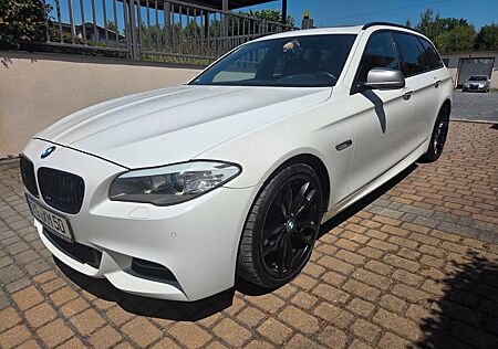 BMW M550d xDrive Touring Vollleder AHK TÜV 09/25