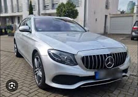 Mercedes-Benz E 400 4MATIC T Autom. -