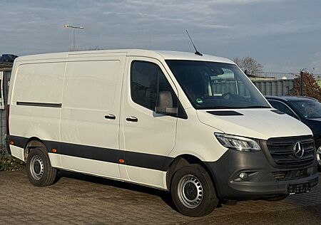 Mercedes-Benz Sprinter 317 LANG AUTOMATIK 9.G MBUX NAVI KLIMA LED 1HAND