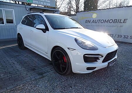 Porsche Cayenne GTS BOSE ALCANTARA 21 ALUFELGEN