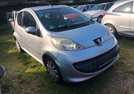 Peugeot 107 Filou Euro 5 Neue Getribe Neue Tüv