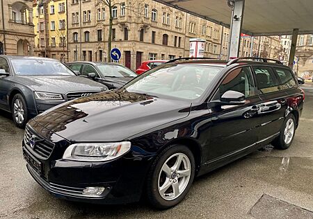 Volvo V70 D4 Linje Svart Geartronic LEDER NAVI XENON