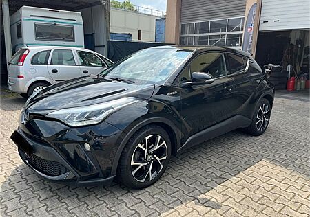 Toyota C-HR Hybrid Team D