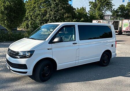 VW T6 Multivan Volkswagen TSI Trendline mit Schwerlastschiene