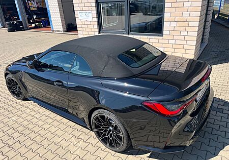 BMW M4 Cabrio G83 xDrive Competition 300 km/h offen