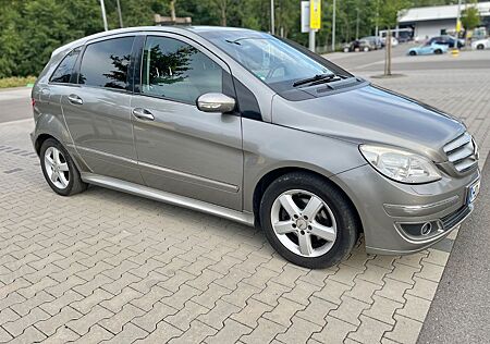 Mercedes-Benz B 200 Navi Xenon Pano Faltdach Klima Sitzheizun