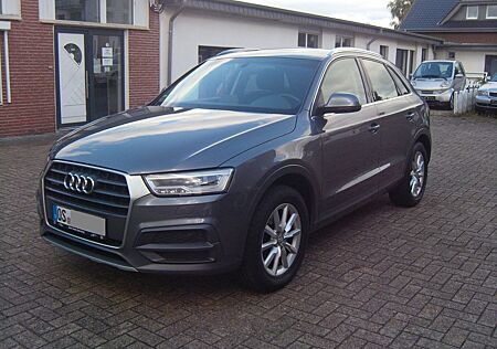 Audi Q3 Design Sport quattro-S tronic+AHK+Navi+SHZ+