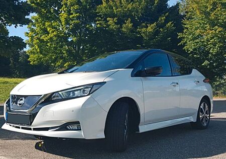 Nissan Leaf 217 PS 62KWH e+ TEKNA Vollausstattung