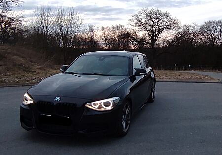 BMW M135i xDrive - M Performance