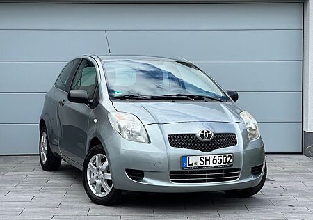 Toyota Yaris 1,0-l-VVT-i - gepflegter Stadtflitzer
