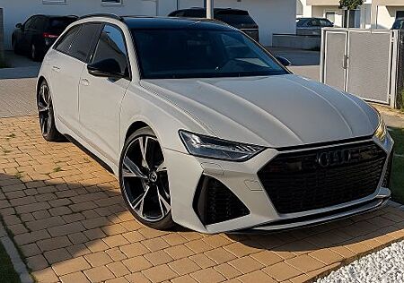 Audi RS6 Avant 4.0 TFSI Quattro Luft B&O Panorama