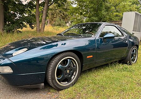 Porsche 928 GTS Automatik