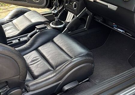 Audi TT Coupe 1.8T quattro 165 kW -