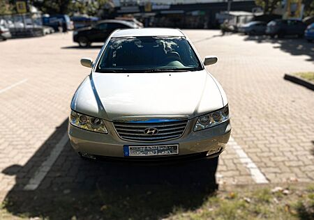 Hyundai Grandeur 3.3 V6 - FIFA Fahrzeug 2006