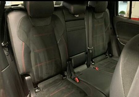 Mercedes-Benz GLB 220 d 4MATIC DCT -