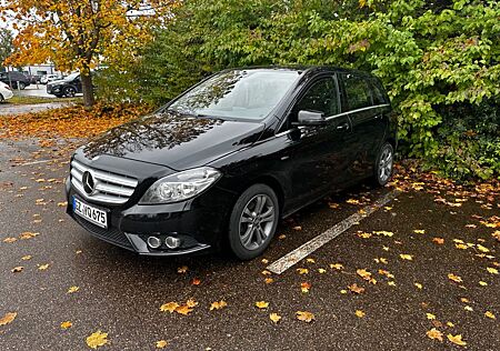 Mercedes-Benz B 180 BlueEFFICIENCY -