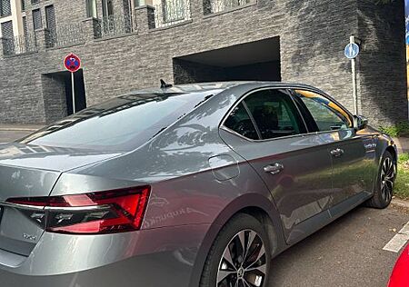 Skoda Superb 2.0 TSI DSG 4x4 STYLE mit Garantie