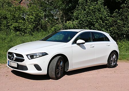 Mercedes-Benz A 180 -